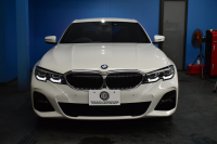 BMW 3シリーズ 320i Mｽﾎﾟｰﾂ ｺﾝﾌｫｰﾄP HUD ｼﾞｪｽﾁｬｰｺﾝﾄﾛｰﾙ付ﾀｯﾁﾊﾟﾈﾙﾅﾋﾞ ﾊﾟｰｷﾝｸﾞｱｼｽﾄﾌﾟﾗｽ 追従ACC LEDﾍｯﾄﾞﾗｲﾄ ｼｰﾄﾋｰﾀｰ 3Dﾋﾞｭｰ全周囲ｶﾒﾗ ｱｯﾌﾟﾙｶｰﾌﾟﾚｲ 側面衝突&車線変更&逸脱&歩行者警告 液晶ﾒｰﾀｰ 後退ｱｼｽﾄ ｱｸﾃｨﾌﾞPDC緊急ﾌﾞﾚｰｷ  2年保証