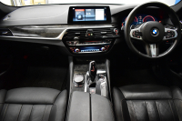 BMW 5シリーズ 540i Xﾄﾞﾗｲﾌﾞ Mｽﾎﾟｰﾂ 4WD 1ｵｰﾅｰ 直6ﾀｰﾎﾞ 340馬力 ｺﾝﾌｫｰﾄP Fﾍﾞﾝﾁﾚｰｼｮﾝ&ﾏｯｻｰｼﾞ 全席ﾋｰﾀｰ付黒革 Mｽﾎﾟｰﾂﾌﾞﾚｰｷ LEDﾍｯﾄﾞﾗｲﾄ 液晶ﾒｰﾀｰ 追従ACC 車線変更&車線逸脱＆歩行者警告 衝突軽減B ﾀｯﾁﾊﾟﾈﾙﾅﾋﾞ全周囲ｶﾒﾗ ﾌﾙｾｸﾞ 19AW 2年保証