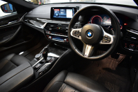 BMW 5シリーズ 540i Xﾄﾞﾗｲﾌﾞ Mｽﾎﾟｰﾂ 4WD 1ｵｰﾅｰ 直6ﾀｰﾎﾞ 340馬力 ｺﾝﾌｫｰﾄP Fﾍﾞﾝﾁﾚｰｼｮﾝ&ﾏｯｻｰｼﾞ 全席ﾋｰﾀｰ付黒革 Mｽﾎﾟｰﾂﾌﾞﾚｰｷ LEDﾍｯﾄﾞﾗｲﾄ 液晶ﾒｰﾀｰ 追従ACC 車線変更&車線逸脱＆歩行者警告 衝突軽減B ﾀｯﾁﾊﾟﾈﾙﾅﾋﾞ全周囲ｶﾒﾗ ﾌﾙｾｸﾞ 19AW 2年保証