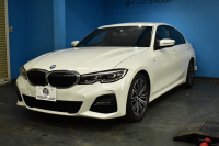BMW 3シリーズ 320i Mｽﾎﾟｰﾂ ｺﾝﾌｫｰﾄP ｵﾌﾟｼｮﾝHUD 全周囲ｶﾒﾗ3Dﾋﾞｭｰ ﾜｲﾔﾚｽ充電 電動ﾄﾗﾝｸ ﾋｰﾀｰ付ｱﾙｶﾝﾀｰﾗｺﾝﾋﾞ ﾀｯﾁﾊﾟﾈﾙﾅﾋﾞ ｱｯﾌﾟﾙｶｰﾌﾟﾚｲ 追従ACC LEDﾍｯﾄﾞﾗｲﾄ 側面衝突&車線変更&逸脱&歩行者警告 液晶ﾒｰﾀｰ 後退ｱｼｽﾄ Pｱｼｽﾄ 2年保証