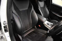 BMW 3シリーズ 320i Mｽﾎﾟｰﾂ ｺﾝﾌｫｰﾄP ｵﾌﾟｼｮﾝHUD 全周囲ｶﾒﾗ3Dﾋﾞｭｰ ﾜｲﾔﾚｽ充電 電動ﾄﾗﾝｸ ﾋｰﾀｰ付ｱﾙｶﾝﾀｰﾗｺﾝﾋﾞ ﾀｯﾁﾊﾟﾈﾙﾅﾋﾞ ｱｯﾌﾟﾙｶｰﾌﾟﾚｲ 追従ACC LEDﾍｯﾄﾞﾗｲﾄ 側面衝突&車線変更&逸脱&歩行者警告 液晶ﾒｰﾀｰ 後退ｱｼｽﾄ Pｱｼｽﾄ 2年保証