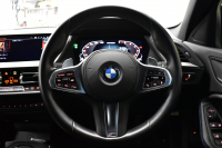 BMW 1シリーズ M135i xDrive ﾌﾙﾀｲﾑ4WD TV ｺﾝﾌｫｰﾄ&ﾅﾋﾞｹﾞｰｼｮﾝ&ｽﾄﾚｰｼﾞP Mｽﾎﾟｰﾂｼｰﾄ Mｽﾎﾟｰﾂﾌﾞﾚｰｷ 可変ｻｽ 追従ACC BMWﾗｲﾌﾞｺｯｸﾋﾟｯﾄ ﾋｰﾀｰ付ｱﾙｶﾝﾀｰﾗｽﾎﾟｰﾂｼｰﾄ ﾀｯﾁﾊﾟﾈﾙﾅﾋﾞ ｱｯﾌﾟﾙｶｰﾌﾟﾚｲ ﾍｷｻｺﾞﾅﾙLEDﾍｯﾄﾞﾗｲﾄ 電動Rｹﾞｰﾄ 2年保証