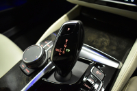 BMW 5シリーズ 530i Mｽﾎﾟｰﾂ G30型 型式変更後ﾓﾃﾞﾙ全面液晶ﾒｰﾀｰﾊﾟﾈﾙ   高出力 ｻﾝﾙｰﾌ ﾊｲﾗｲﾝP 全席ﾋｰﾀｰｱｲﾎﾞﾘｰ革 LEDﾍｯﾄﾞﾗｲﾄ 追従ACC HUD ﾊｰﾏﾝｶｰﾄﾞﾝ 車線変更&逸脱警告 衝突軽減B ﾀｯﾁﾊﾟﾈﾙ対応iﾄﾞﾗｲﾌﾞHDDﾅﾋﾞﾌﾙｾｸﾞ 3Dﾋﾞｭｰ Bｶﾒﾗ 電動ﾄﾗﾝｸ 2年保証