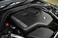 BMW 5シリーズ 530i Mｽﾎﾟｰﾂ G30型 型式変更後ﾓﾃﾞﾙ全面液晶ﾒｰﾀｰﾊﾟﾈﾙ   高出力 ｻﾝﾙｰﾌ ﾊｲﾗｲﾝP 全席ﾋｰﾀｰｱｲﾎﾞﾘｰ革 LEDﾍｯﾄﾞﾗｲﾄ 追従ACC HUD ﾊｰﾏﾝｶｰﾄﾞﾝ 車線変更&逸脱警告 衝突軽減B ﾀｯﾁﾊﾟﾈﾙ対応iﾄﾞﾗｲﾌﾞHDDﾅﾋﾞﾌﾙｾｸﾞ 3Dﾋﾞｭｰ Bｶﾒﾗ 電動ﾄﾗﾝｸ 2年保証