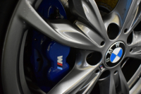 BMW 1シリーズ M135i 直6ﾀｰﾎﾞ320馬力 1ｵｰﾅｰ ｱﾀﾞﾌﾟﾃｨﾌﾞMｻｽ 大型ﾌﾞﾚｰｷｼｽﾃﾑ ﾋｰﾀｰ付黒革電動 ﾀｯﾁﾊﾟｯﾄﾞ付iﾄﾞﾗｲﾌﾞHDDﾅﾋﾞ Bｶﾒﾗ ﾘｱPDC ﾊﾟﾄﾞﾙｼﾌﾄ 専用18AW ｽﾏｰﾄｷｰ ETC 2年保証