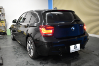 BMW 1シリーズ M135i 直6ﾀｰﾎﾞ320馬力 1ｵｰﾅｰ ｱﾀﾞﾌﾟﾃｨﾌﾞMｻｽ 大型ﾌﾞﾚｰｷｼｽﾃﾑ ﾋｰﾀｰ付黒革電動 ﾀｯﾁﾊﾟｯﾄﾞ付iﾄﾞﾗｲﾌﾞHDDﾅﾋﾞ Bｶﾒﾗ ﾘｱPDC ﾊﾟﾄﾞﾙｼﾌﾄ 専用18AW ｽﾏｰﾄｷｰ ETC 2年保証